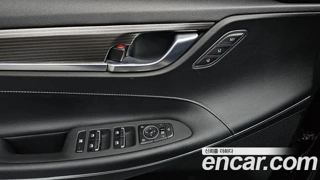 2018 Hyundai Grandeur IG 3.0 Exclusive Sold VIN KMHF341EBJA076555 – interior seats 2018 Hyundai Grandeur IG 3.0 Exclusive Sold VIN KMHF341EBJA076555 – interior seats
