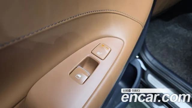 2018 Hyundai Grandeur IG 3.0 Exclusive Sold VIN KMHF341EBJA081840 – trunk area 2018 Hyundai Grandeur IG 3.0 Exclusive Sold VIN KMHF341EBJA081840 – trunk area