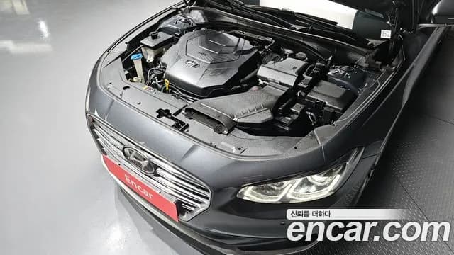 2018 Hyundai Grandeur IG 3.0 Exclusive Sold VIN KMHF341EBJA097815 – exterior detail 2018 Hyundai Grandeur IG 3.0 Exclusive Sold VIN KMHF341EBJA097815 – exterior detail