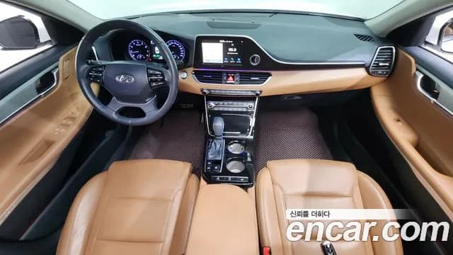 2018 Hyundai Grandeur IG 3.0 Exclusive Sold VIN KMHF341EBJA119020 – trunk area 2018 Hyundai Grandeur IG 3.0 Exclusive Sold VIN KMHF341EBJA119020 – trunk area