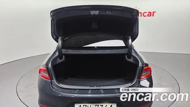 2018 Hyundai Grandeur IG 3.0 Exclusive Sold VIN KMHF341EBJA143123 – interior seats 2018 Hyundai Grandeur IG 3.0 Exclusive Sold VIN KMHF341EBJA143123 – interior seats