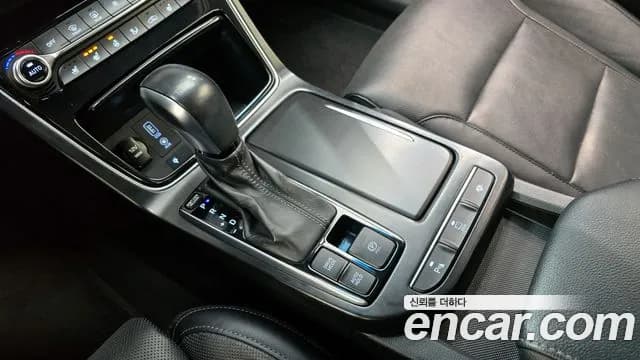 2018 Hyundai Grandeur IG 3.0 Exclusive Sold VIN KMHF341EBJA143558 – side profile 2018 Hyundai Grandeur IG 3.0 Exclusive Sold VIN KMHF341EBJA143558 – side profile
