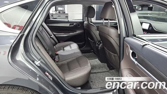 2018 Hyundai Grandeur IG 3.0 Exclusive Sold VIN KMHF341EBJA171220 – undercarriage 2018 Hyundai Grandeur IG 3.0 Exclusive Sold VIN KMHF341EBJA171220 – undercarriage