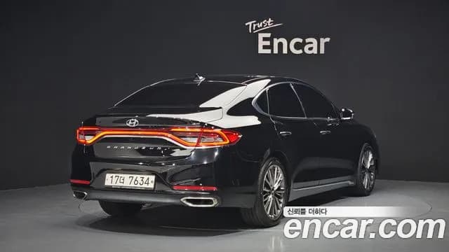 2019 Hyundai Grandeur IG 3.0 Exclusive Sold VIN KMHF341EBKA184149 – interior seats 2019 Hyundai Grandeur IG 3.0 Exclusive Sold VIN KMHF341EBKA184149 – interior seats
