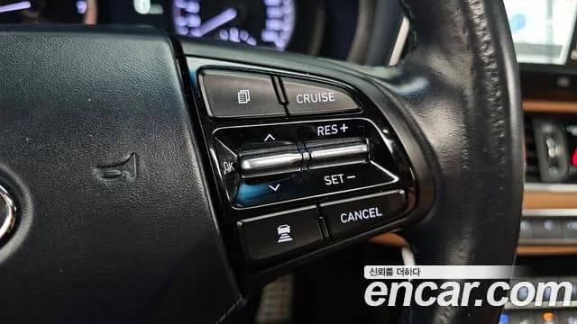 2018 Hyundai Grandeur IG 3.3 Celebrity Sold VIN KMHF341GBJA050383 – undercarriage 2018 Hyundai Grandeur IG 3.3 Celebrity Sold VIN KMHF341GBJA050383 – undercarriage