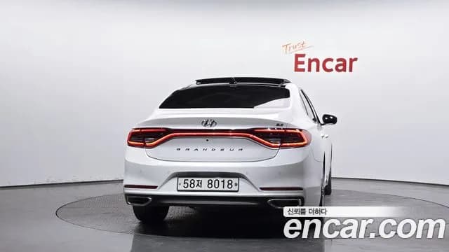 2018 Hyundai Grandeur IG 3.3 Celebrity Sold VIN KMHF341GBJA067616 – exterior detail 2018 Hyundai Grandeur IG 3.3 Celebrity Sold VIN KMHF341GBJA067616 – exterior detail