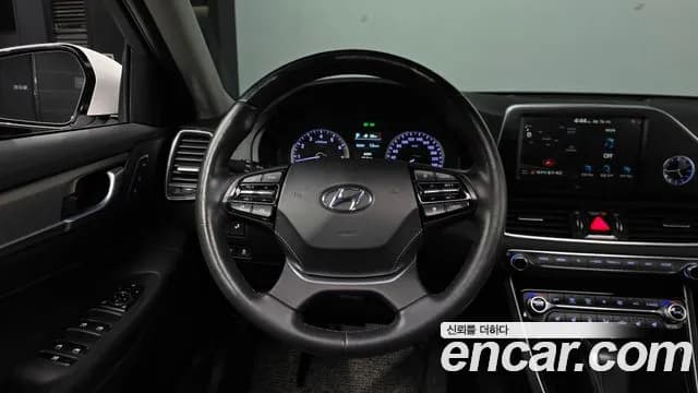 2018 Hyundai Grandeur IG 3.3 Celebrity Sold VIN KMHF341GBJA067616 – photo 12 2018 Hyundai Grandeur IG 3.3 Celebrity Sold VIN KMHF341GBJA067616 – photo 12