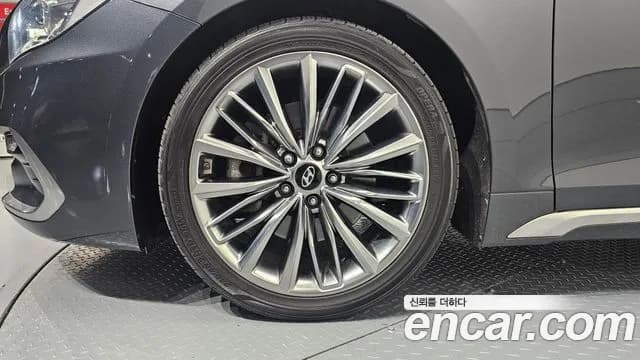 2018 Hyundai Grandeur IG 3.3 Celebrity Sold VIN KMHF341GBJA110009 – rear exterior 2018 Hyundai Grandeur IG 3.3 Celebrity Sold VIN KMHF341GBJA110009 – rear exterior