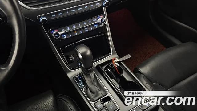 2018 Hyundai Grandeur IG 3.3 Celebrity Sold VIN KMHF341GBJA110009 – interior seats 2018 Hyundai Grandeur IG 3.3 Celebrity Sold VIN KMHF341GBJA110009 – interior seats