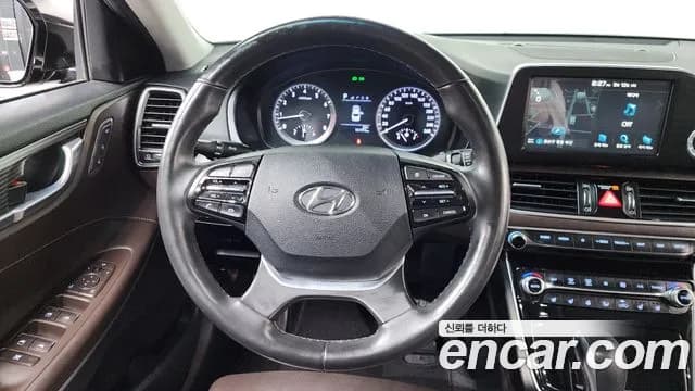 2017 Hyundai Grandeur IG 3.0 LPi Dsabled Person Sold VIN KMHF341NBHA015147 – photo 15 2017 Hyundai Grandeur IG 3.0 LPi Dsabled Person Sold VIN KMHF341NBHA015147 – photo 15