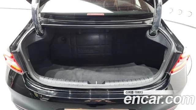 2017 Hyundai Grandeur IG 3.0 LPi Dsabled Person Sold VIN KMHF341NBHA015147 – photo 20 2017 Hyundai Grandeur IG 3.0 LPi Dsabled Person Sold VIN KMHF341NBHA015147 – photo 20