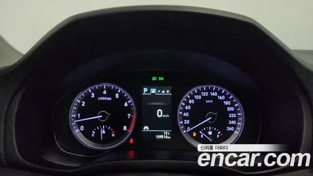 2017 Hyundai Grandeur IG 3.0 LPi Dsabled Person Sold VIN KMHF341NBHA025556 – interior seats 2017 Hyundai Grandeur IG 3.0 LPi Dsabled Person Sold VIN KMHF341NBHA025556 – interior seats