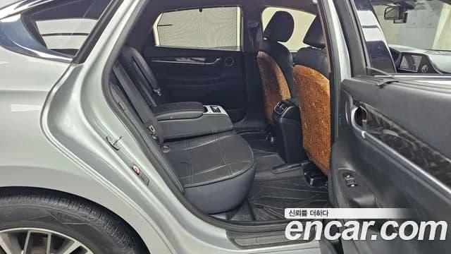 2018 Hyundai Grandeur IG 3.0 LPI Taxi Sold VIN KMHF341NBJA051368 – side profile 2018 Hyundai Grandeur IG 3.0 LPI Taxi Sold VIN KMHF341NBJA051368 – side profile
