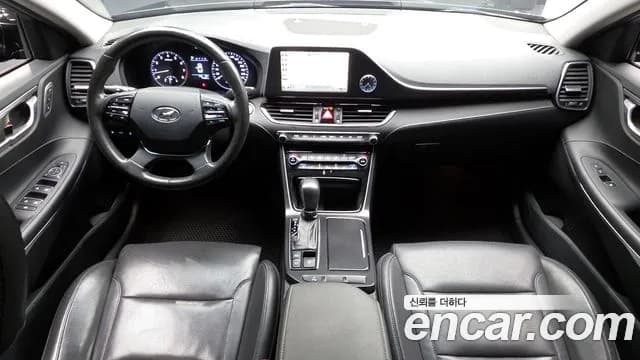 2018 Hyundai Grandeur IG 3.0 LPi Dsabled Person Sold VIN KMHF341NBJA103736 – front exterior 2018 Hyundai Grandeur IG 3.0 LPi Dsabled Person Sold VIN KMHF341NBJA103736 – front exterior