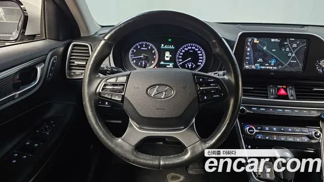 2018 Hyundai Grandeur IG 3.0 LPi Dsabled Person Sold VIN KMHF341NBJA129101 – rear exterior 2018 Hyundai Grandeur IG 3.0 LPi Dsabled Person Sold VIN KMHF341NBJA129101 – rear exterior