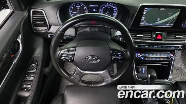 2018 Hyundai Grandeur IG 3.0 LPI Taxi Sold VIN KMHF341NBJA135939 – interior seats 2018 Hyundai Grandeur IG 3.0 LPI Taxi Sold VIN KMHF341NBJA135939 – interior seats
