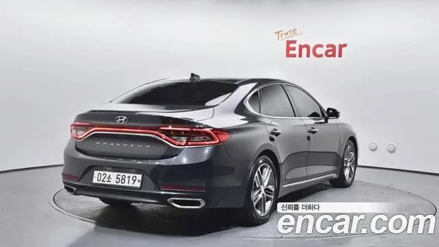 2018 Hyundai Grandeur IG 3.0 LPi Dsabled Person Sold VIN KMHF341NBJA138951 – front exterior 2018 Hyundai Grandeur IG 3.0 LPi Dsabled Person Sold VIN KMHF341NBJA138951 – front exterior