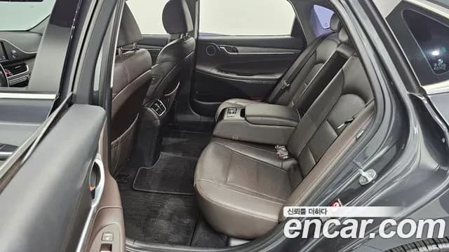 2018 Hyundai Grandeur IG 3.0 LPi Dsabled Person Sold VIN KMHF341NBJA138951 – interior seats 2018 Hyundai Grandeur IG 3.0 LPi Dsabled Person Sold VIN KMHF341NBJA138951 – interior seats
