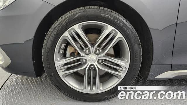 2018 Hyundai Grandeur IG 3.0 LPi Dsabled Person Sold VIN KMHF341NBJA138951 – trunk area 2018 Hyundai Grandeur IG 3.0 LPi Dsabled Person Sold VIN KMHF341NBJA138951 – trunk area