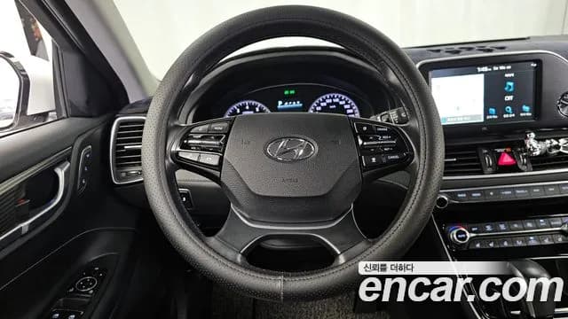 2019 Hyundai Grandeur IG 3.0 LPi Dsabled Person Sold VIN KMHF341NBKA191308 – undercarriage 2019 Hyundai Grandeur IG 3.0 LPi Dsabled Person Sold VIN KMHF341NBKA191308 – undercarriage