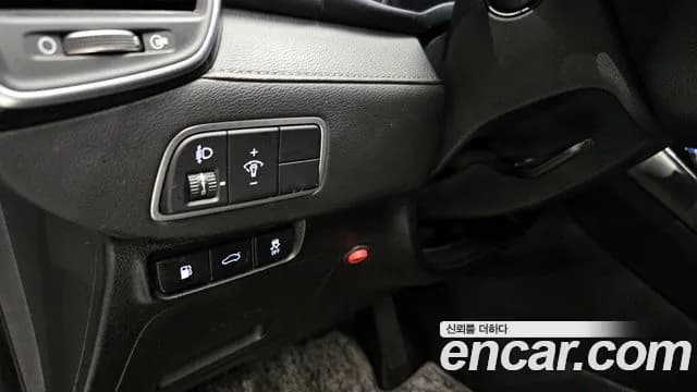 2019 Hyundai Grandeur IG 3.0 LPI Taxi Sold VIN KMHF341NBKA194238 – trunk area 2019 Hyundai Grandeur IG 3.0 LPI Taxi Sold VIN KMHF341NBKA194238 – trunk area