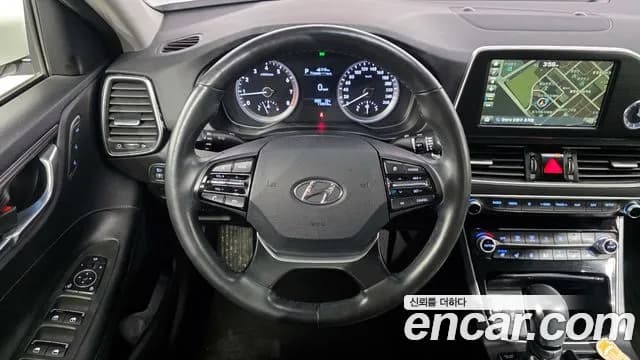 2017 Hyundai Grandeur IG 2.4 Premium Sold VIN KMHF441CBHA001957 – exterior detail 2017 Hyundai Grandeur IG 2.4 Premium Sold VIN KMHF441CBHA001957 – exterior detail