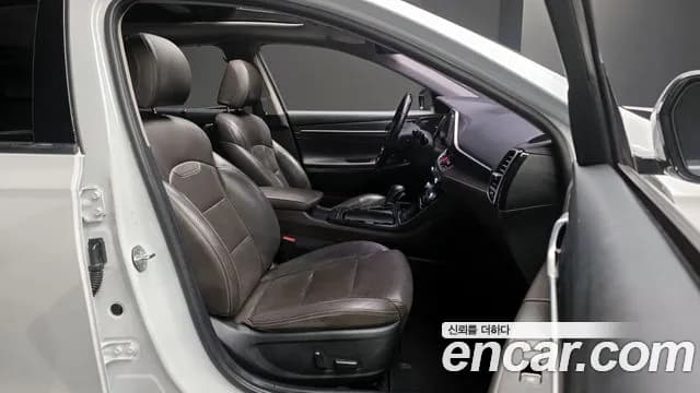 2017 Hyundai Grandeur IG 2.4 Premium Sold VIN KMHF441CBHA015492 – engine bay 2017 Hyundai Grandeur IG 2.4 Premium Sold VIN KMHF441CBHA015492 – engine bay