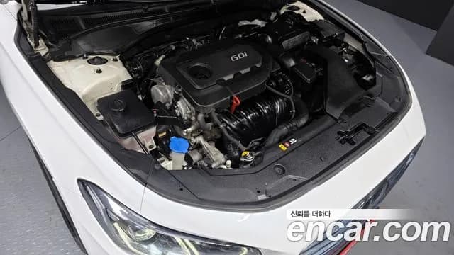 2017 Hyundai Grandeur IG 2.4 Premium Sold VIN KMHF441CBHA015492 – trunk area 2017 Hyundai Grandeur IG 2.4 Premium Sold VIN KMHF441CBHA015492 – trunk area