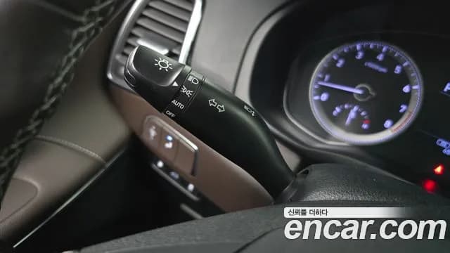 2017 Hyundai Grandeur IG 2.4 Premium Sold VIN KMHF441CBHA018576 – photo 11 2017 Hyundai Grandeur IG 2.4 Premium Sold VIN KMHF441CBHA018576 – photo 11