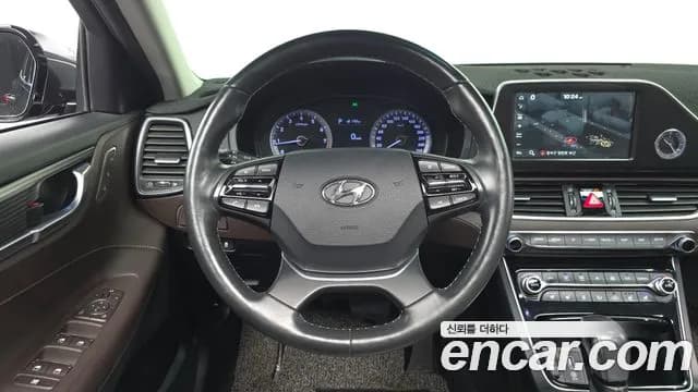 2017 Hyundai Grandeur IG 2.4 Premium Sold VIN KMHF441CBHA018576 – photo 24 2017 Hyundai Grandeur IG 2.4 Premium Sold VIN KMHF441CBHA018576 – photo 24