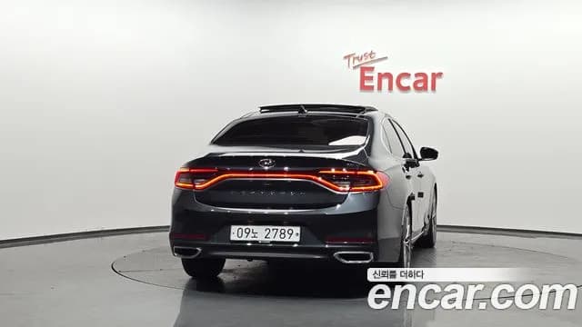 2017 Hyundai Grandeur IG 2.4 Premium Sold VIN KMHF441CBHA018576 – photo 27 2017 Hyundai Grandeur IG 2.4 Premium Sold VIN KMHF441CBHA018576 – photo 27