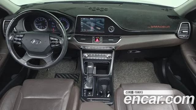 2017 Hyundai Grandeur IG 2.4 Premium Sold VIN KMHF441CBHA018576 – photo 28 2017 Hyundai Grandeur IG 2.4 Premium Sold VIN KMHF441CBHA018576 – photo 28