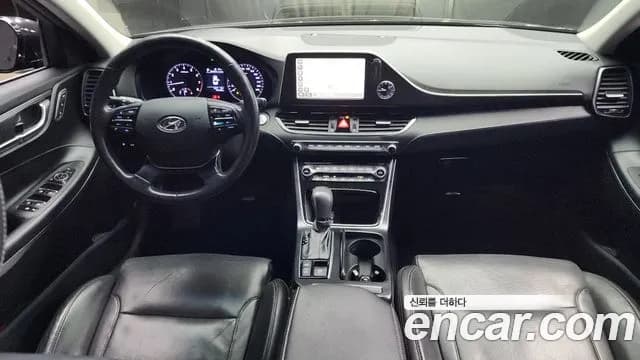 2017 Hyundai Grandeur IG 2.4 Premium Sold VIN KMHF441CBHA021969 – photo 11 2017 Hyundai Grandeur IG 2.4 Premium Sold VIN KMHF441CBHA021969 – photo 11