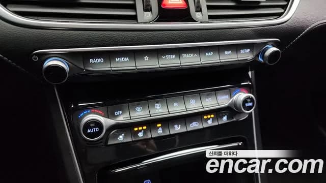 2017 Hyundai Grandeur IG 2.4 Premium Sold VIN KMHF441CBHA021969 – photo 15 2017 Hyundai Grandeur IG 2.4 Premium Sold VIN KMHF441CBHA021969 – photo 15