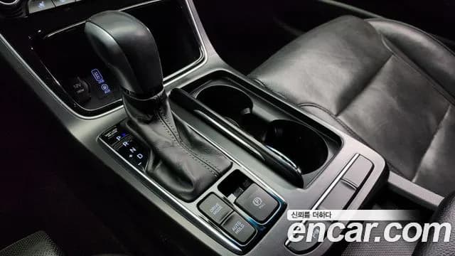 2017 Hyundai Grandeur IG 2.4 Premium Sold VIN KMHF441CBHA021969 – photo 18 2017 Hyundai Grandeur IG 2.4 Premium Sold VIN KMHF441CBHA021969 – photo 18