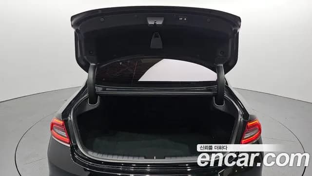 2017 Hyundai Grandeur IG 2.4 Premium Sold VIN KMHF441CBHA033424 – front exterior 2017 Hyundai Grandeur IG 2.4 Premium Sold VIN KMHF441CBHA033424 – front exterior