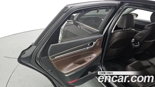 2017 Hyundai Grandeur IG 2.4 Premium Sold VIN KMHF441CBHA033424 – rear exterior 2017 Hyundai Grandeur IG 2.4 Premium Sold VIN KMHF441CBHA033424 – rear exterior