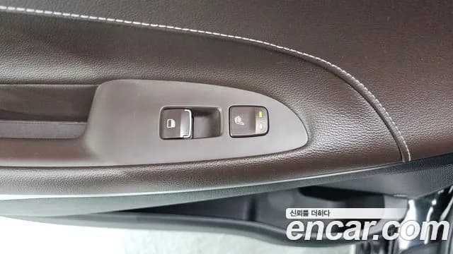 2017 Hyundai Grandeur IG 2.4 Premium Sold VIN KMHF441CBHA033424 – photo 12 2017 Hyundai Grandeur IG 2.4 Premium Sold VIN KMHF441CBHA033424 – photo 12