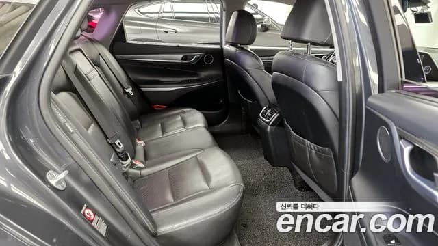 2017 Hyundai Grandeur IG 2.4 Premium Sold VIN KMHF441CBHA040736 – exterior detail 2017 Hyundai Grandeur IG 2.4 Premium Sold VIN KMHF441CBHA040736 – exterior detail