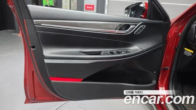 2018 Hyundai Grandeur IG 2.4 Premium Sold VIN KMHF441CBJA048071 – trunk area 2018 Hyundai Grandeur IG 2.4 Premium Sold VIN KMHF441CBJA048071 – trunk area