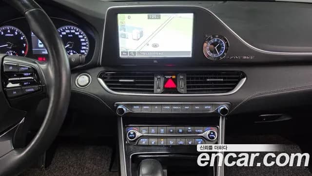 2018 Hyundai Grandeur IG 2.4 Premium Sold VIN KMHF441CBJA048071 – photo 27 2018 Hyundai Grandeur IG 2.4 Premium Sold VIN KMHF441CBJA048071 – photo 27