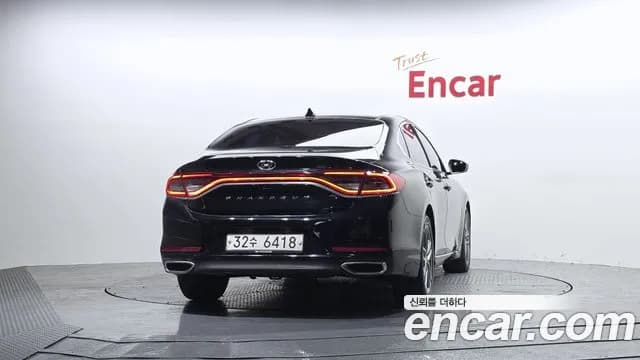 2018 Hyundai Grandeur IG 2.4 Premium Sold VIN KMHF441CBJA054572 – rear exterior 2018 Hyundai Grandeur IG 2.4 Premium Sold VIN KMHF441CBJA054572 – rear exterior