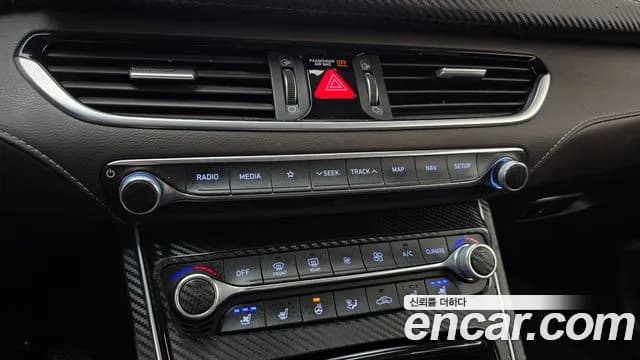 2018 Hyundai Grandeur IG 2.4 Premium Sold VIN KMHF441CBJA063026 – dashboard 2018 Hyundai Grandeur IG 2.4 Premium Sold VIN KMHF441CBJA063026 – dashboard