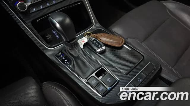 2018 Hyundai Grandeur IG 2.4 Premium Sold VIN KMHF441CBJA063026 – interior seats 2018 Hyundai Grandeur IG 2.4 Premium Sold VIN KMHF441CBJA063026 – interior seats