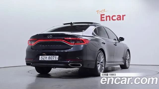 2018 Hyundai Grandeur IG 2.4 Premium Sold VIN KMHF441CBJA063026 – photo 19 2018 Hyundai Grandeur IG 2.4 Premium Sold VIN KMHF441CBJA063026 – photo 19