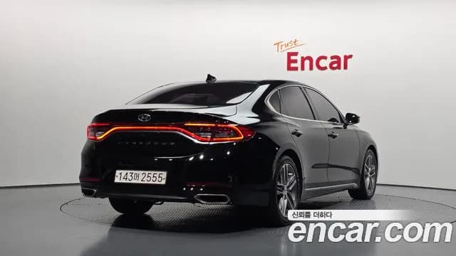 2018 Hyundai Grandeur IG 2.4 Premium Sold VIN KMHF441CBJA063675 – interior seats 2018 Hyundai Grandeur IG 2.4 Premium Sold VIN KMHF441CBJA063675 – interior seats