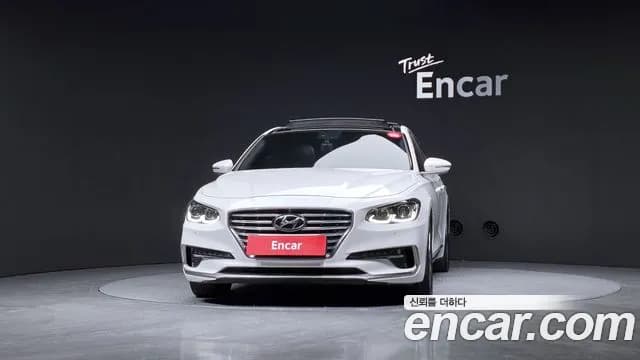 2018 Hyundai Grandeur IG 2.4 Premium Sold VIN KMHF441CBJA064463 – front exterior 2018 Hyundai Grandeur IG 2.4 Premium Sold VIN KMHF441CBJA064463 – front exterior