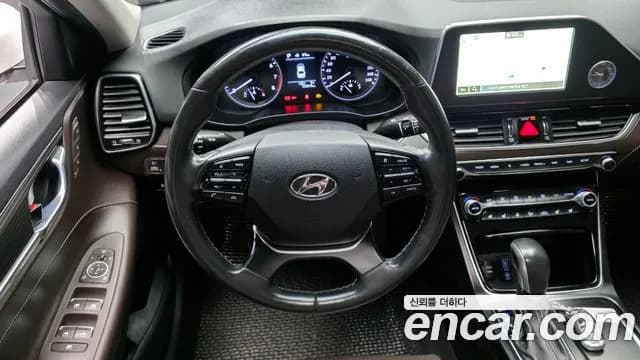 2018 Hyundai Grandeur IG 2.4 Premium Sold VIN KMHF441CBJA064463 – photo 11 2018 Hyundai Grandeur IG 2.4 Premium Sold VIN KMHF441CBJA064463 – photo 11