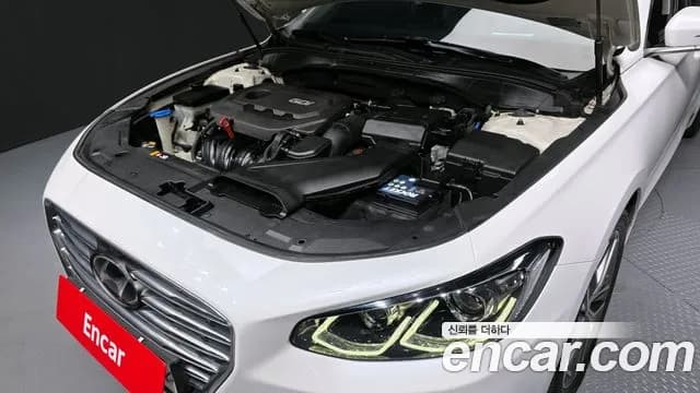 2018 Hyundai Grandeur IG 2.4 Premium Sold VIN KMHF441CBJA064463 – photo 19 2018 Hyundai Grandeur IG 2.4 Premium Sold VIN KMHF441CBJA064463 – photo 19