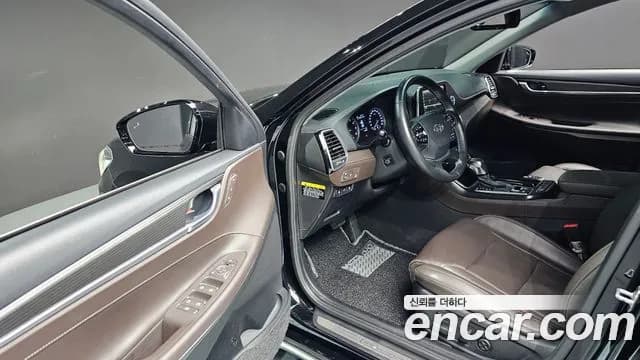 2018 Hyundai Grandeur IG 2.4 Premium Sold VIN KMHF441CBJA067121 – photo 19 2018 Hyundai Grandeur IG 2.4 Premium Sold VIN KMHF441CBJA067121 – photo 19